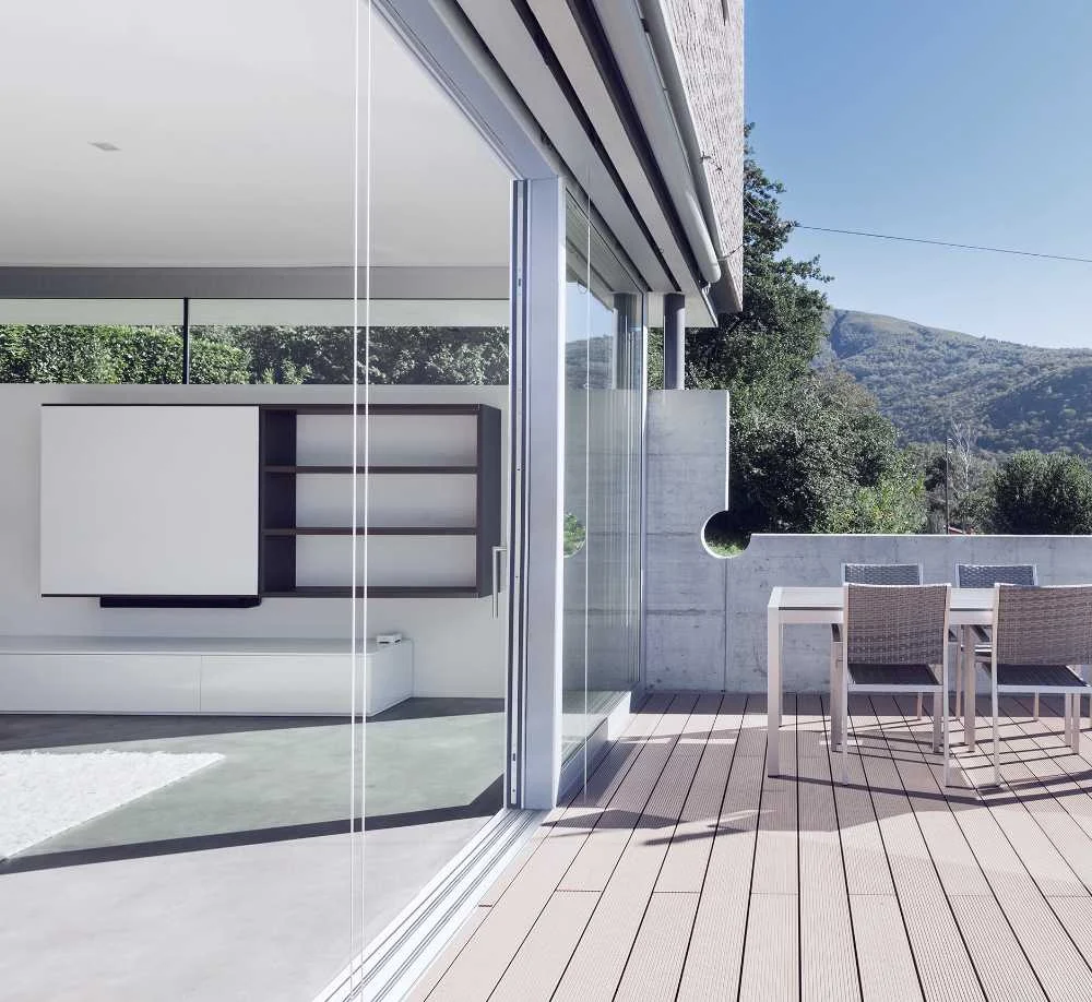 Janelas PVC de correr modernas e eficientes com design elegante e isolamento térmico